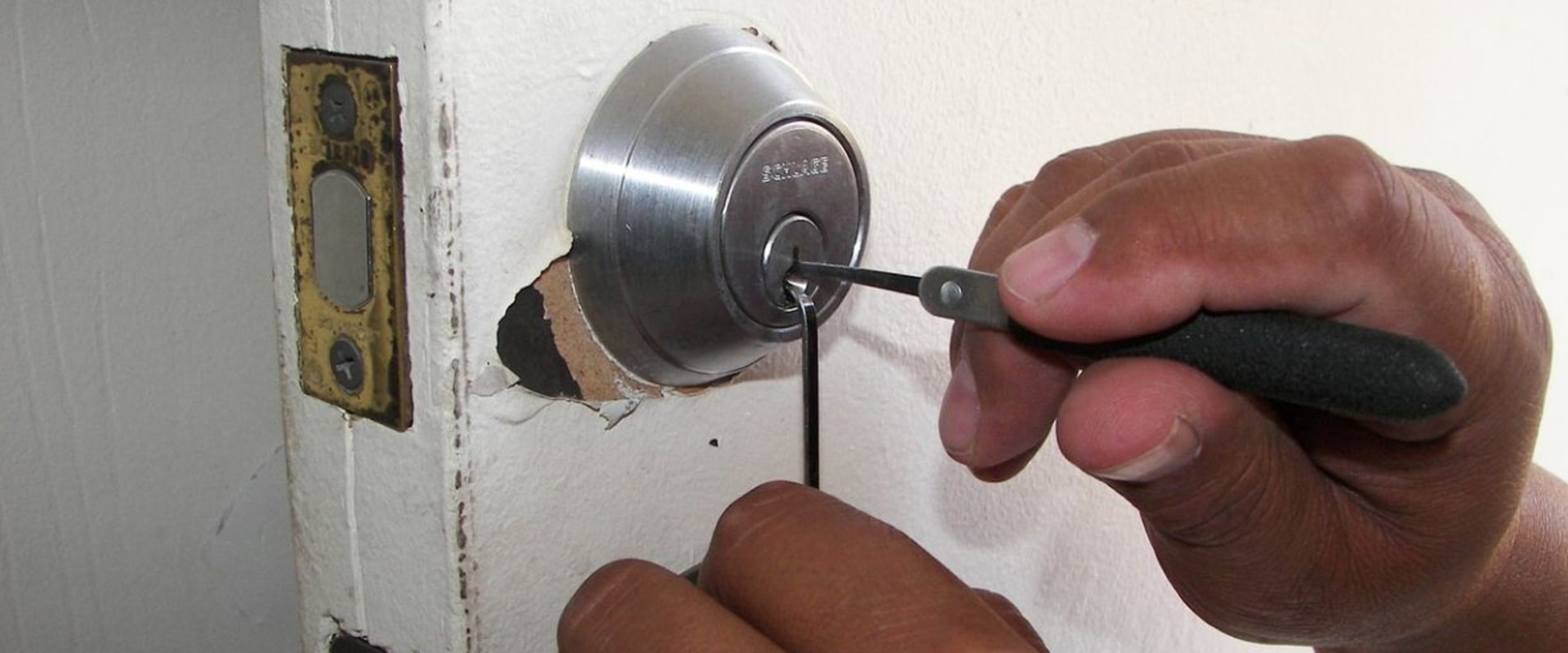 What happens when you get a locksmith?