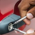 How long does it take for a locksmith to open car?